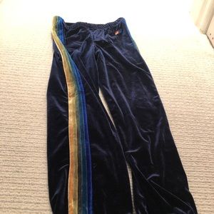 Aviator nation! Kids velvet sweats